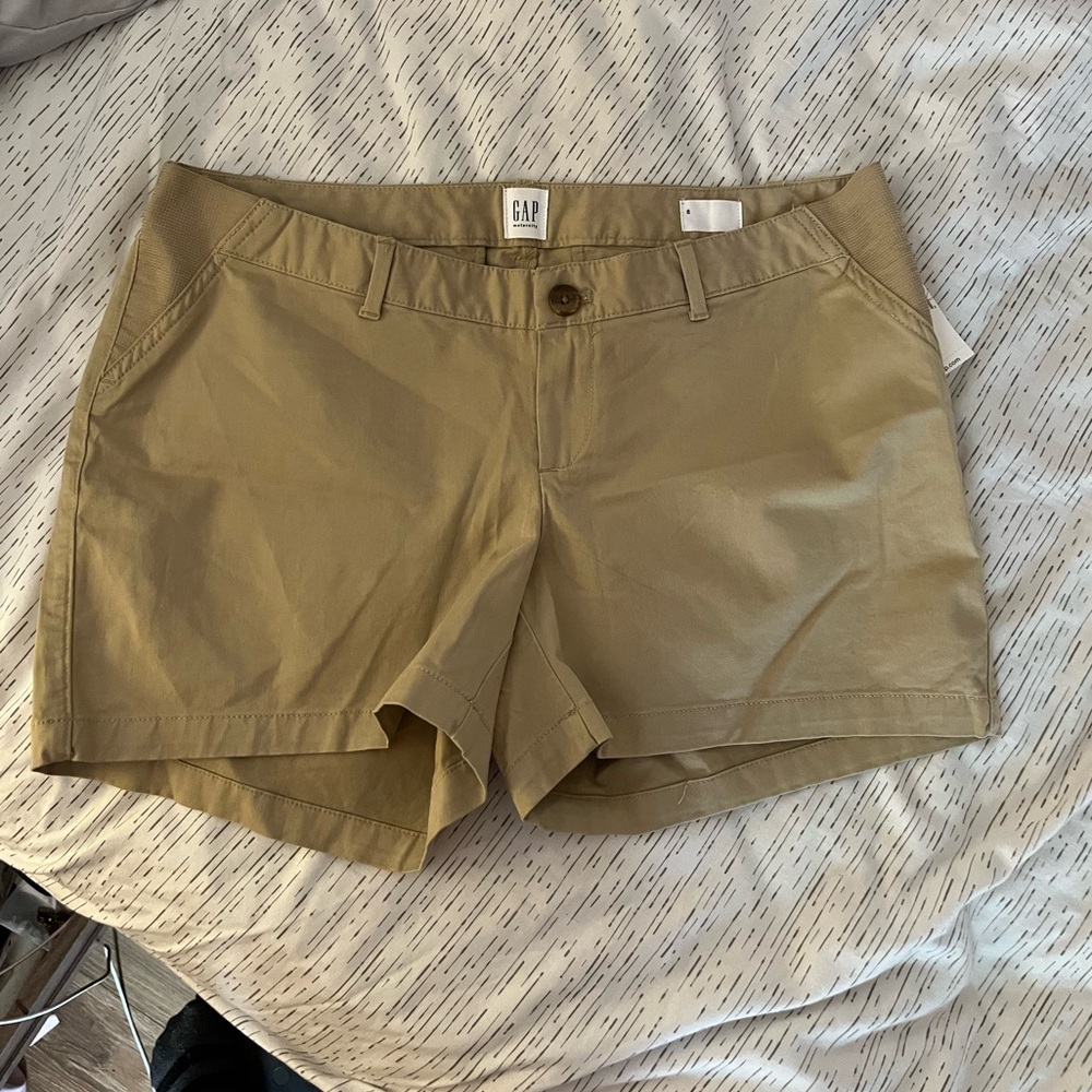 NWT GAP Maternity Chino Shorts Sz 6